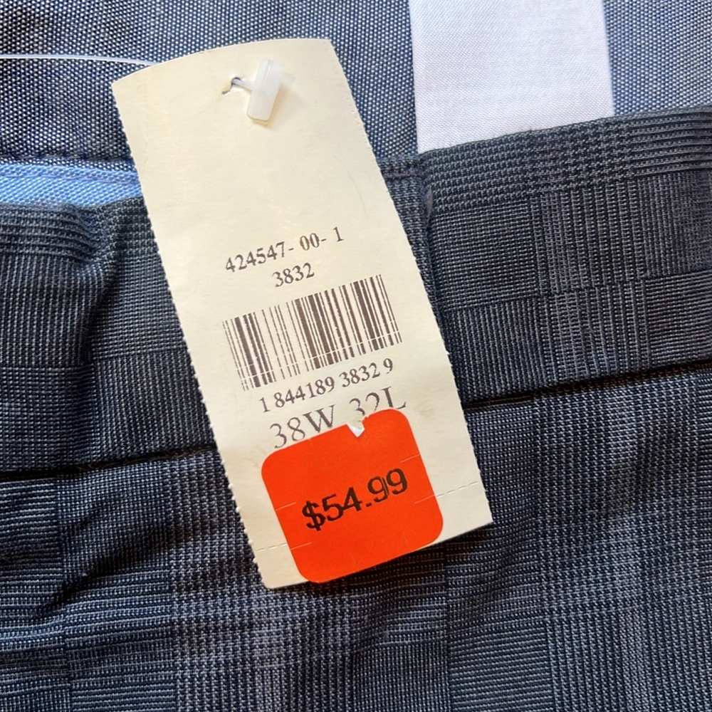 Dress pants - Picture 3 of 3